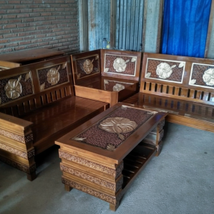 Kursi Set dan Meja Sudut