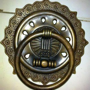 Handel Pintu Kuningan Model Tarikan