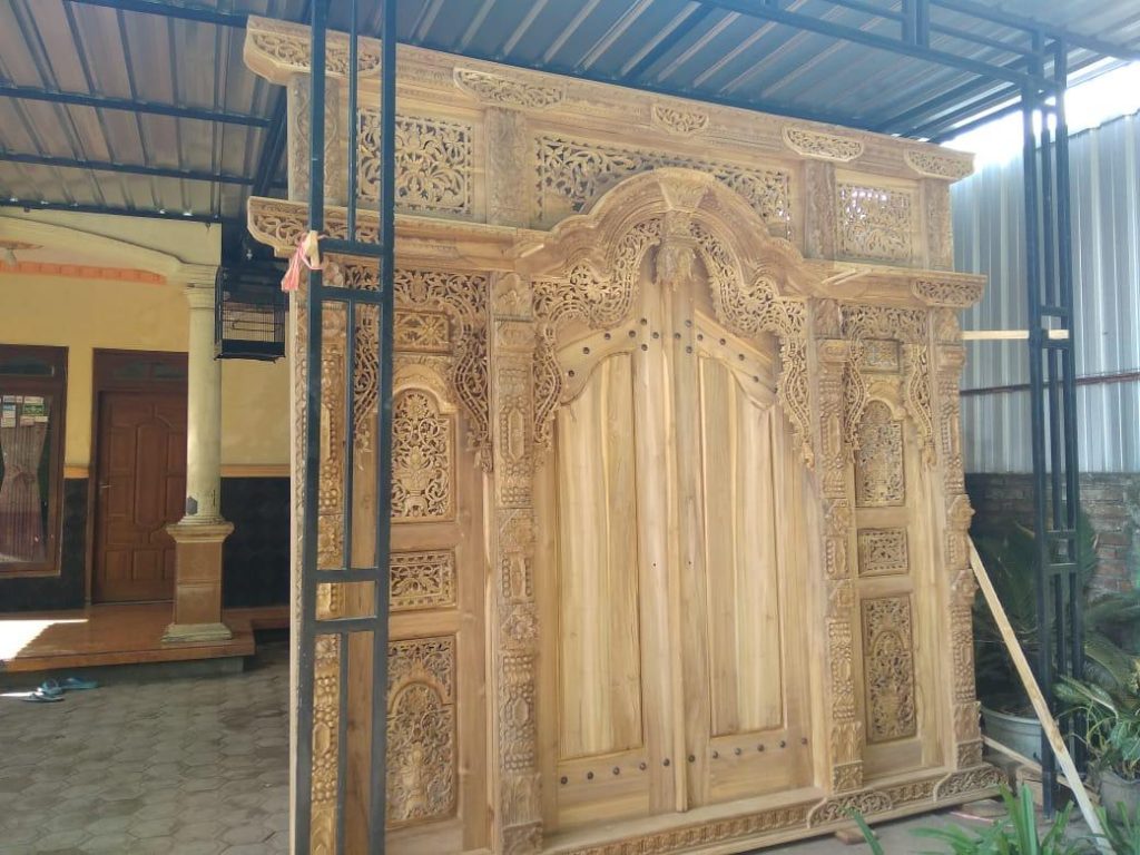 Gebyok Gapura Ukiran 3 Dimensi