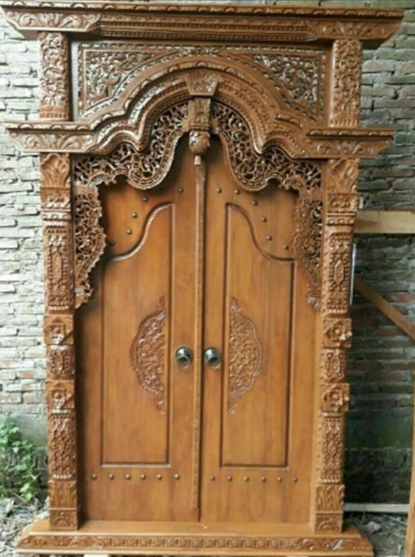 Pintu Gebyok Gapura Ukir Jati